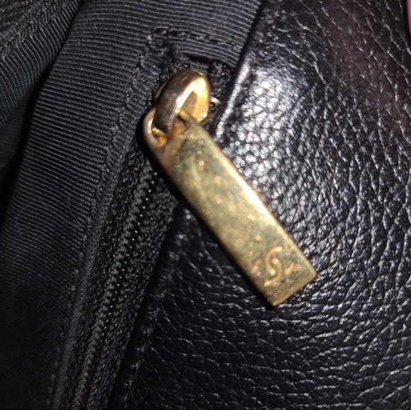 SOLD!! - Chanel Tote Bag in Black - Picture 5 of 12